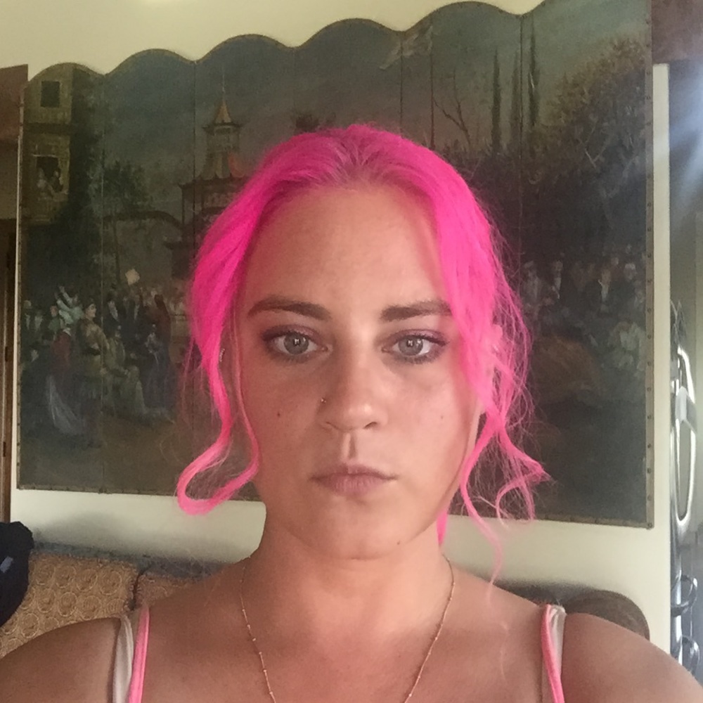 Meet your Posher, Lauren (That crazy lady who changes her hair too much😂🤣)😘🙏 - Picture 10 of 16
